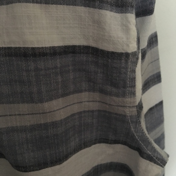 NWT. Gymboree.  Hooded shirt.  S (5-6) - Picture 5 of 7